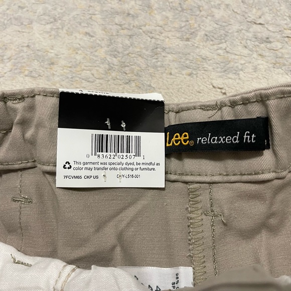NWT Women’s Size 10 (30 X 29) Lee Tapered Leg Relaxed Fit Mid Rise Pants Tuape - Picture 7 of 10